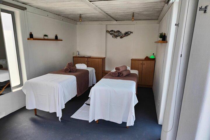 Akrotiri: Spa Day Experience for Friends with Massage & Pool