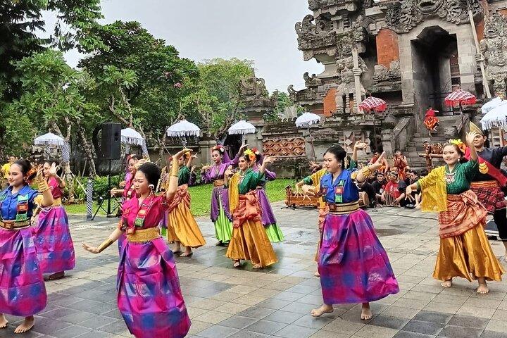 Bogor Botanical Garden, City and Miniature Park in Heritage