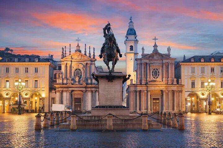 Torino Walking Tour with Audio and Written Guide by a Local