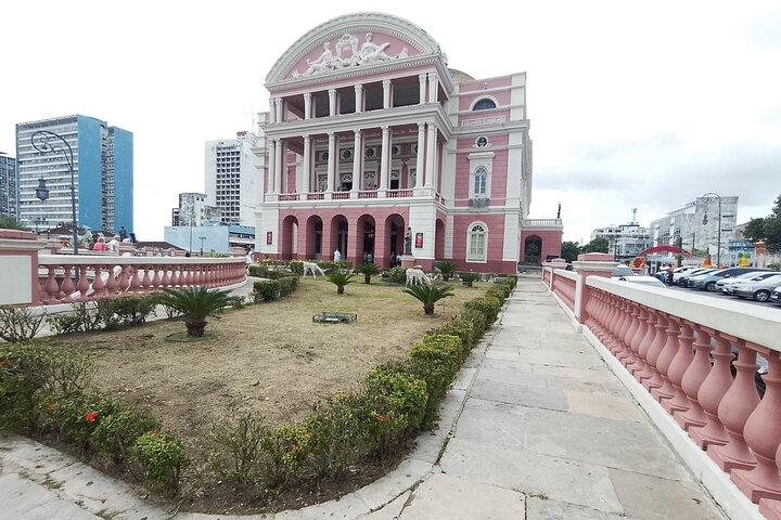 Private Historic City-tour through the centre OF Manaus
