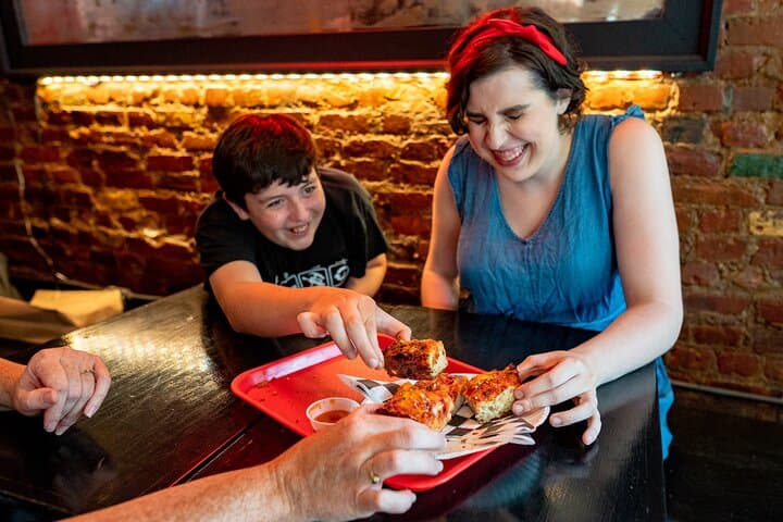New York Private Food Tour with 6+ Tastings in Greenwich Village