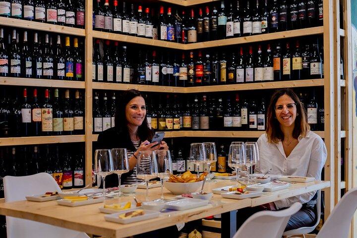 Wine tasting in the historic center of Catania