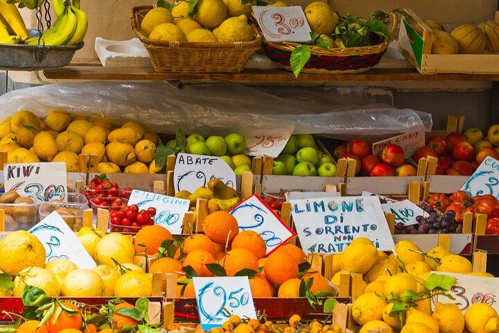 Sunset Stroll: Sorrento food and walking tour!