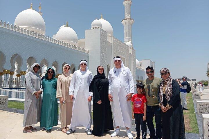 Guided Abu Dhabi City Tour with SZG Mosque & Multiple Options