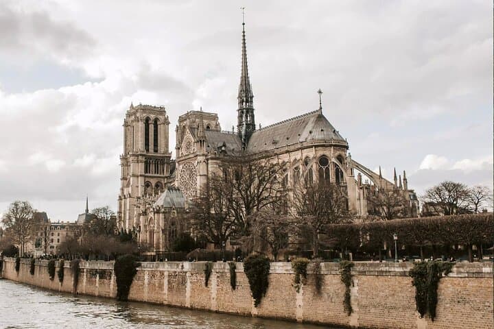 Semi-private Walking Tour: Notre Dame Mystery and Latin Quarter