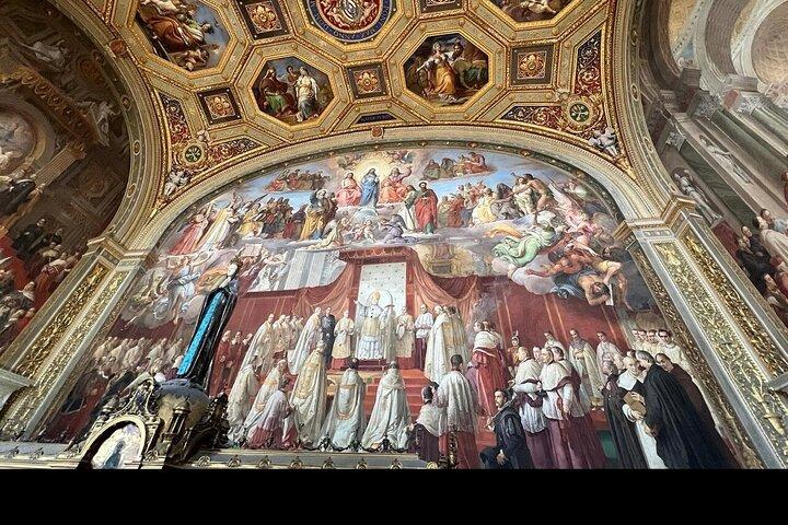 Vatican Museums and Sistine Chapel Tour with official Local Guide