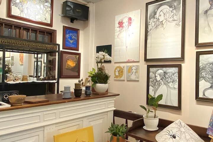 Experience Paint & Personalize a Vietnamese Non La