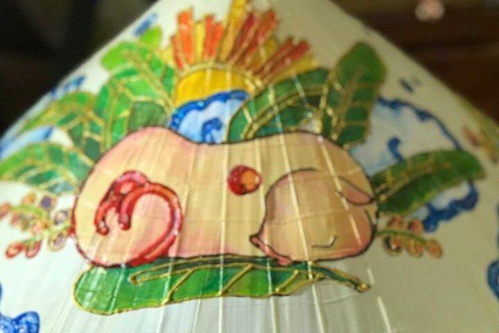 Experience Paint & Personalize a Vietnamese Non La