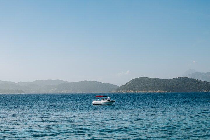 Private Speedboat Tour over Elaphiti Islands and Hidden Caves