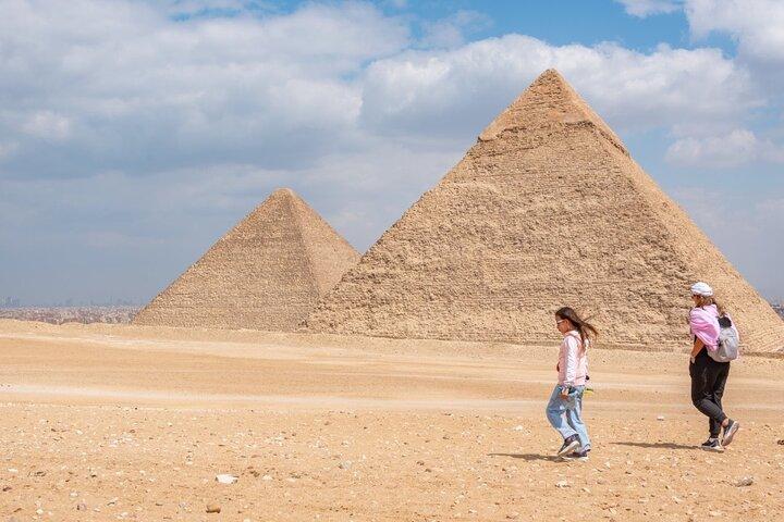 Giza Pyramids and the Egyptian Museum Tour from Alexandria Port
