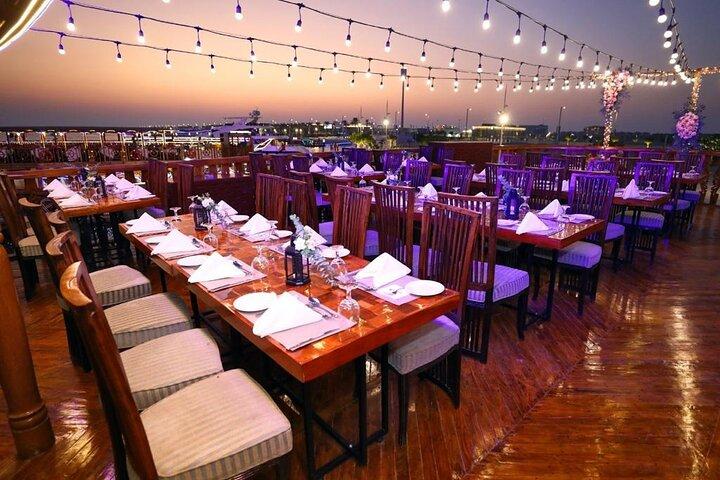 Dubai Marina Luxurious Dhow Cruise Dinner International Buffet