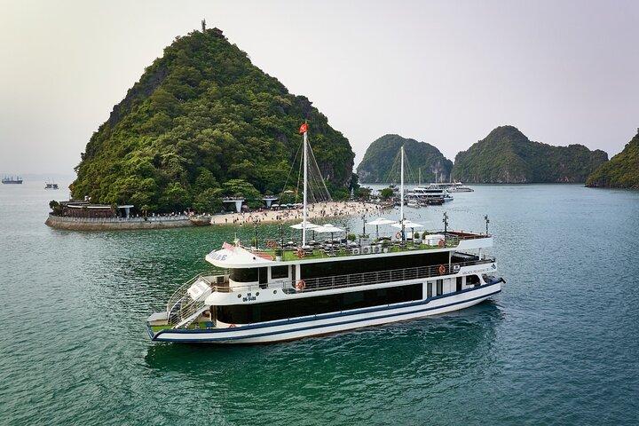 Arcady Halong 5 Star Day Cruise: Buffet Lunch and Sunset Party