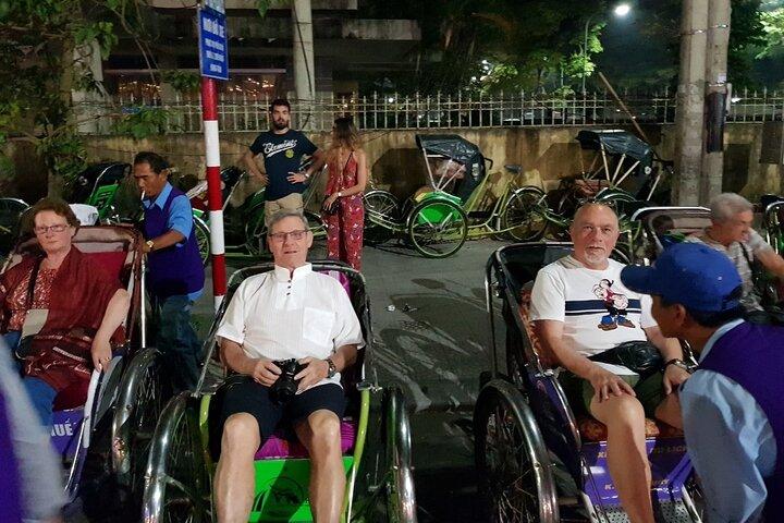 Hue Evening Cyclo Food Tour & Folk Music on Perfume River