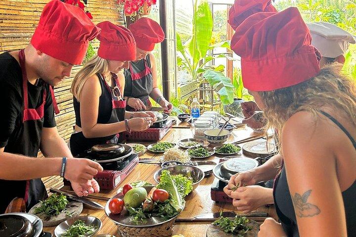 Coconut Jungle Tour with Basket Boat and Cooking Class in Hoi An