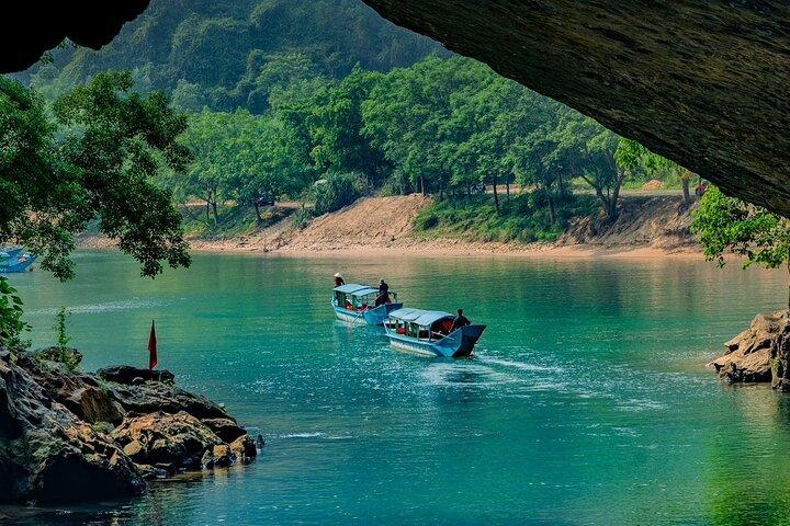 2-day Amazing caves: Paradise cave - Dark Cave - Phong Nha cave