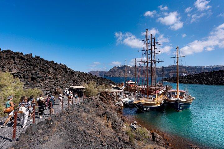 Santorini - Volcano and Hot springs Boat Trip with Bus Transfer