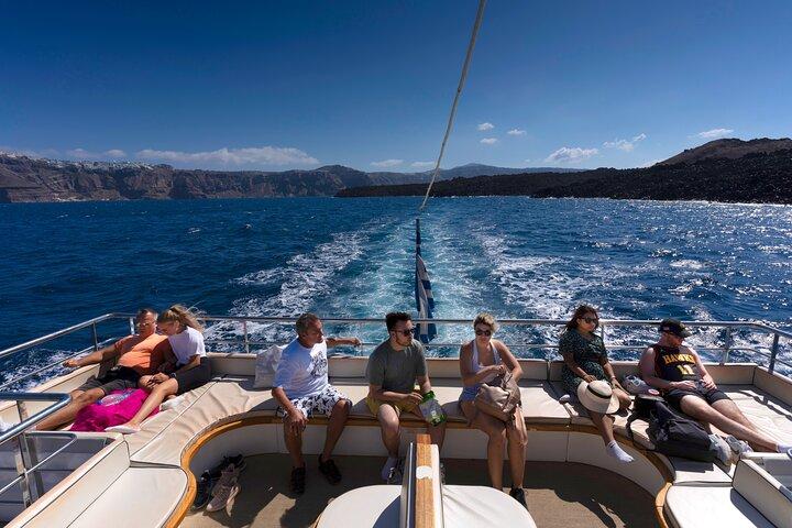 Santorini Tour of Caldera with Glass bottom Boat