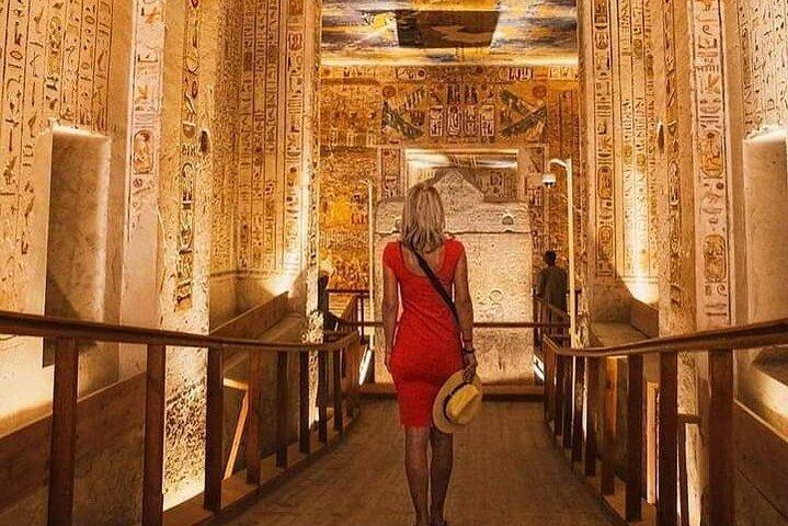 Luxor Day Tour including Nobles artisans Valley and Museums Tour