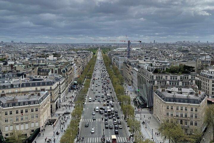 Time Saver Self-Guided Audio Tour to the Arc De Triomphe
