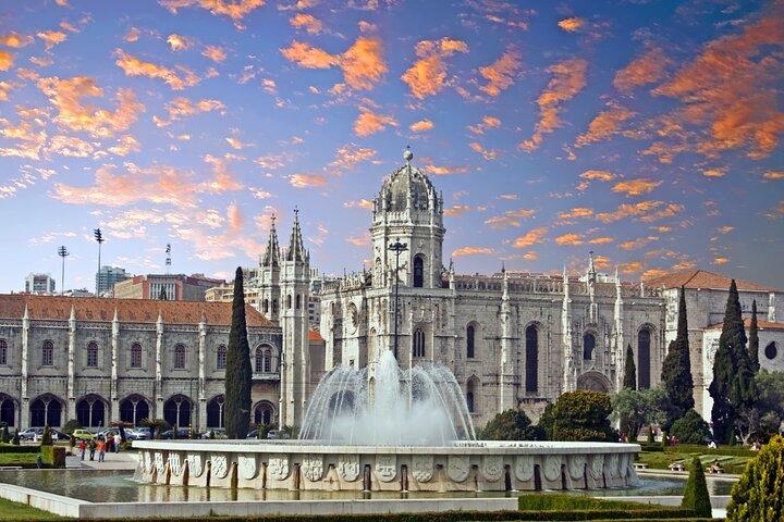 Discover Lisbon: Complete Walking Tour with Belém & Sintra