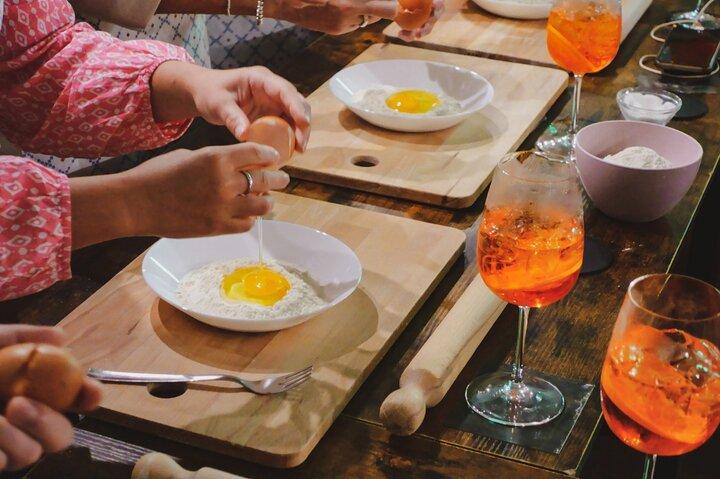 Rome: 3 Spritz Cocktails & Fresh Pasta Cooking Class