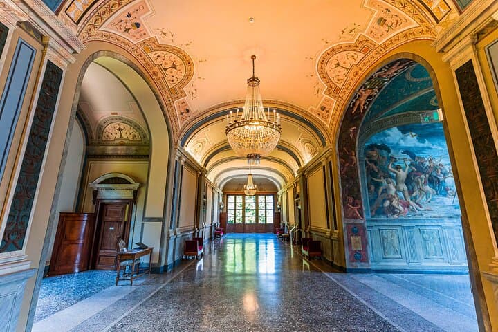 Tour of the Historic Villas of Lake Como: Melzi and Carlotta