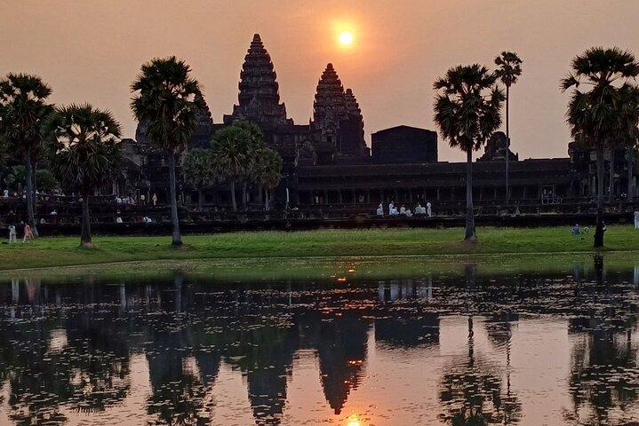 Angkor Wat Sunrise Tour