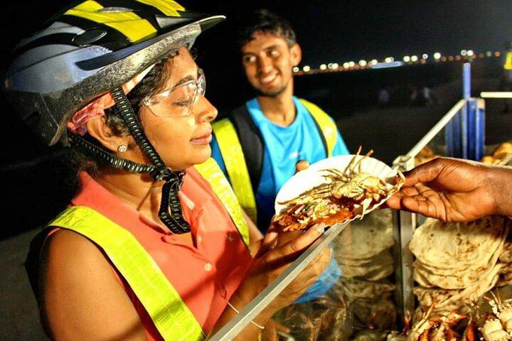 Streetfood Cycling Tour from Colombo