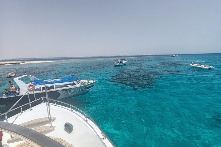 Full day trip by Luxury boat and Hula Hula Island