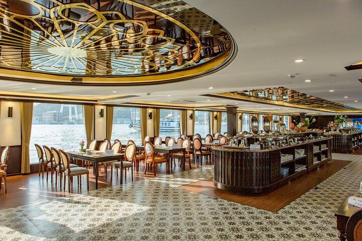 The utmost luxury Halong Bay cruise full day: route avoid crowded