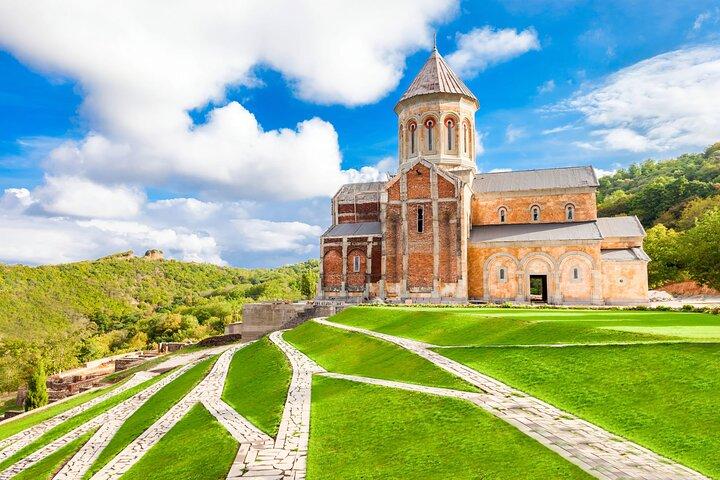Private Tour From Tbilisi to Kakheti Sighnaghi with Wine Tasting