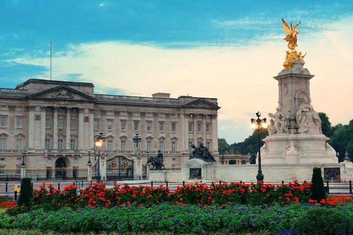London: Landmarks Walking Tour