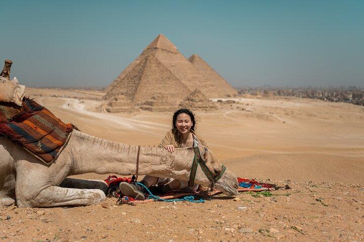Female Guided Tour to The Pyramids of Giza and The Great Sphinx