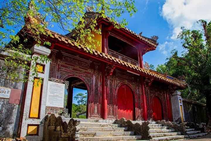 Hue Imperial Citadel Walking Tour Explore Vietnam's History