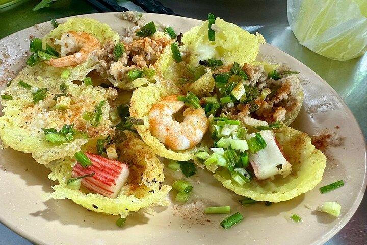 Amazing Ho Chi Minh Motorbike by Night Street Food Tour