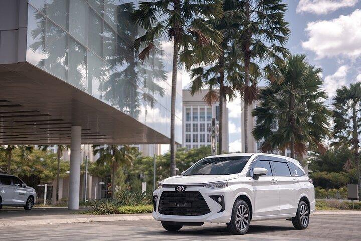 Surabaya Private Car charter with English Driver