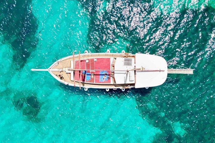 Paros: Gulet Cruise to Antiparos, Blue Lagoon & Despotiko 25guest