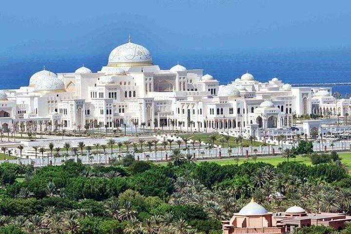 Abu Dhabi City Tour, Grand Mosque, Emirates Palace And The Louvre