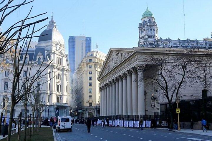Buenos Aires Highlights Walking Tour with a Guide