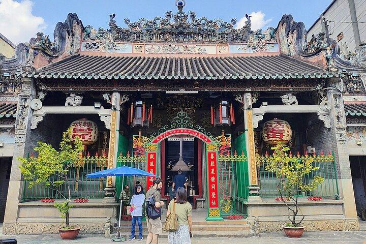 Ho Chi Minh City Tour by Motorbike Morning or Afternoon