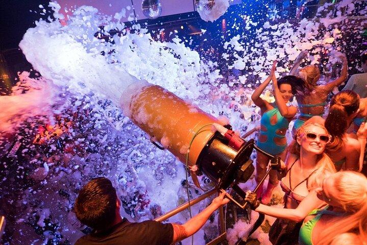 Mega Star Yacht Tour with Lunch, Foam Party & Transfer From Belek