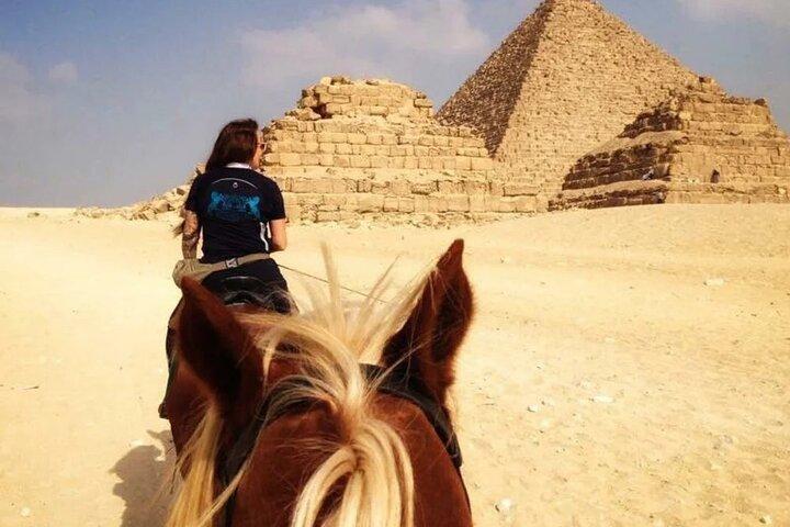 Giza Pyramids Sakkara and Memphis Private Tour