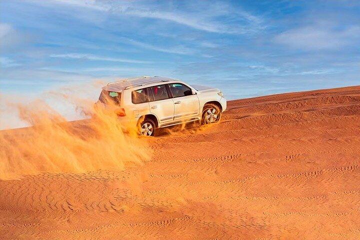 Unforgettable Desert Safari Dubai Adventure, BBQ & Live Shows