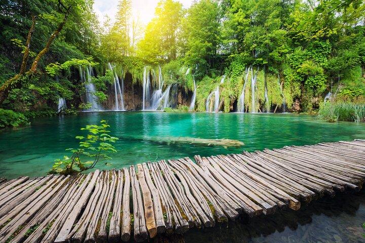 Zagreb: Plitvice with Ticket & Rastoke Guided Tour Boat Ride