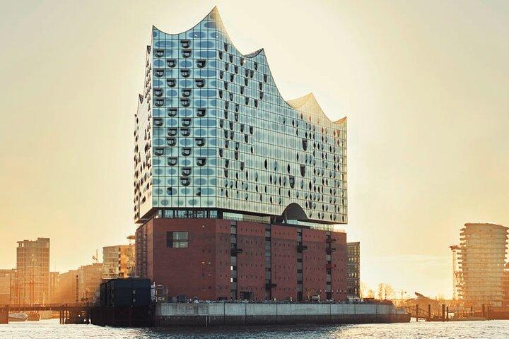 Discover Stunning Hamburg: Self-Guided Audio Tour