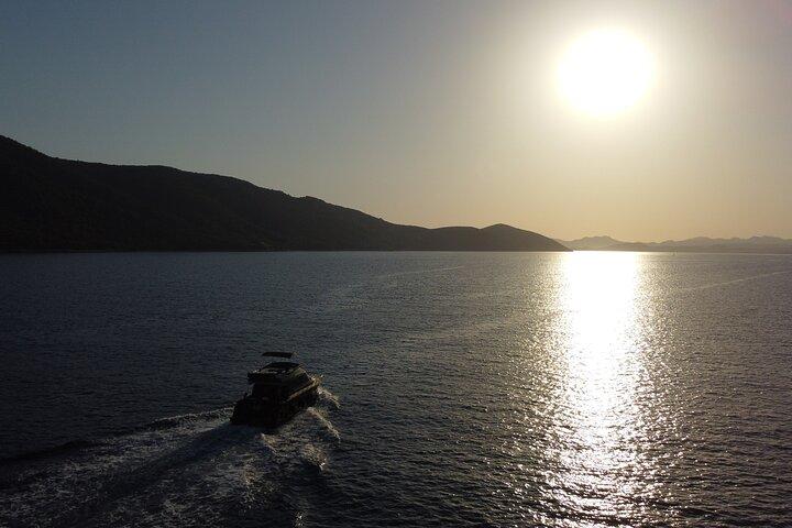 Bodrum Private Motor-Yacht Sunset Tour With Dinner For 3 Hour