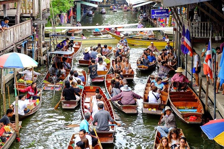 Damnoen Saduak Floating Market & Maeklong Railway from Bangkok