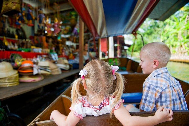 Damnoen Saduak Floating Market & Maeklong Railway from Bangkok