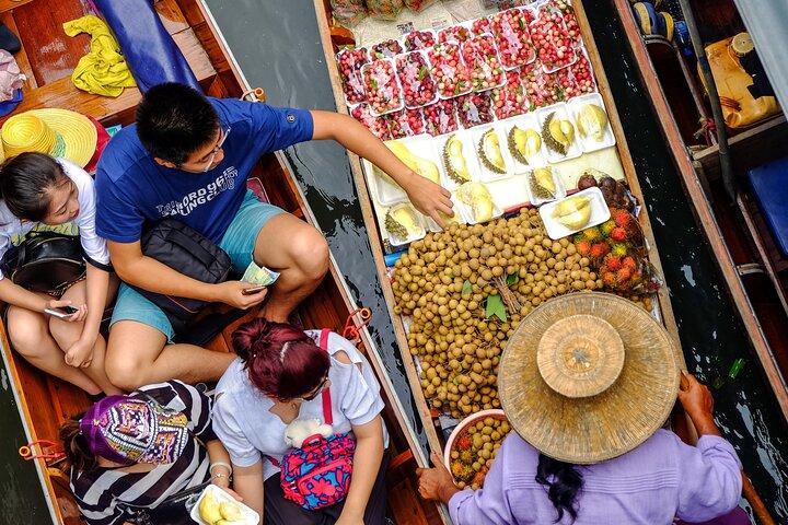Damnoen Saduak Floating Market & Maeklong Railway from Bangkok