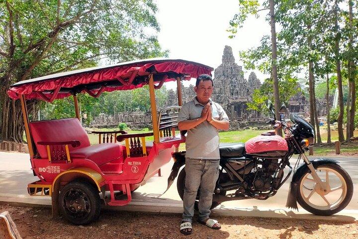 Angkor Wat Private Tour by Tuk-Tuk with English Speaking Driver